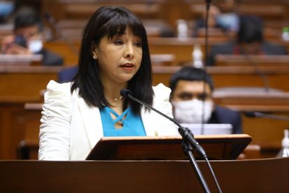 La primera ministra, Mirtha Vásquez, durante su presentación ante el pleno del Congreso, este lunes.