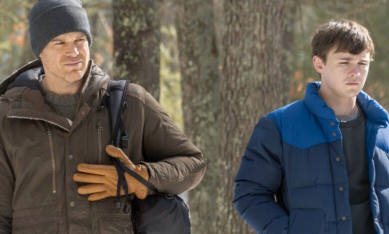 Las imágenes del episodio 2 de Dexter: New Blood muestran a Dexter y Harrison en el bosque