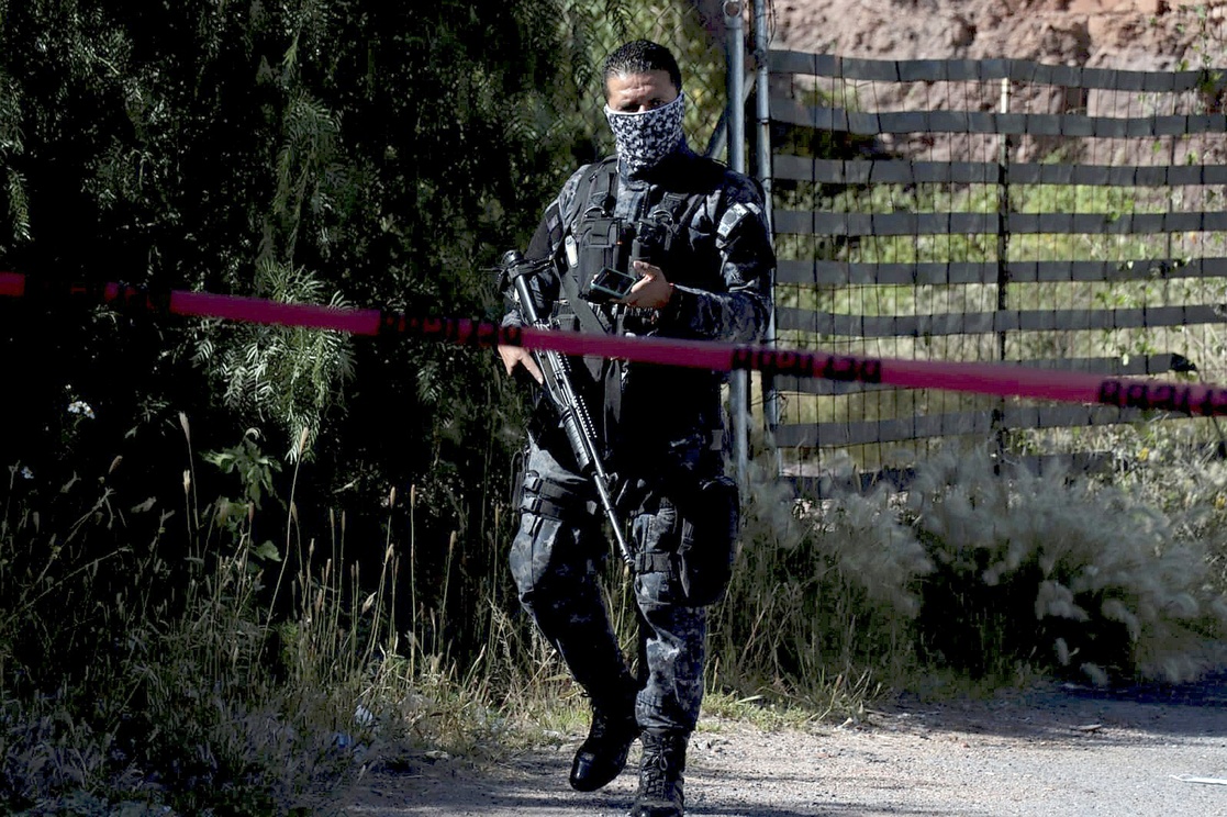 Matan y ejecutan a cuatro policías a balazos, fueron emboscados por sujetos armados