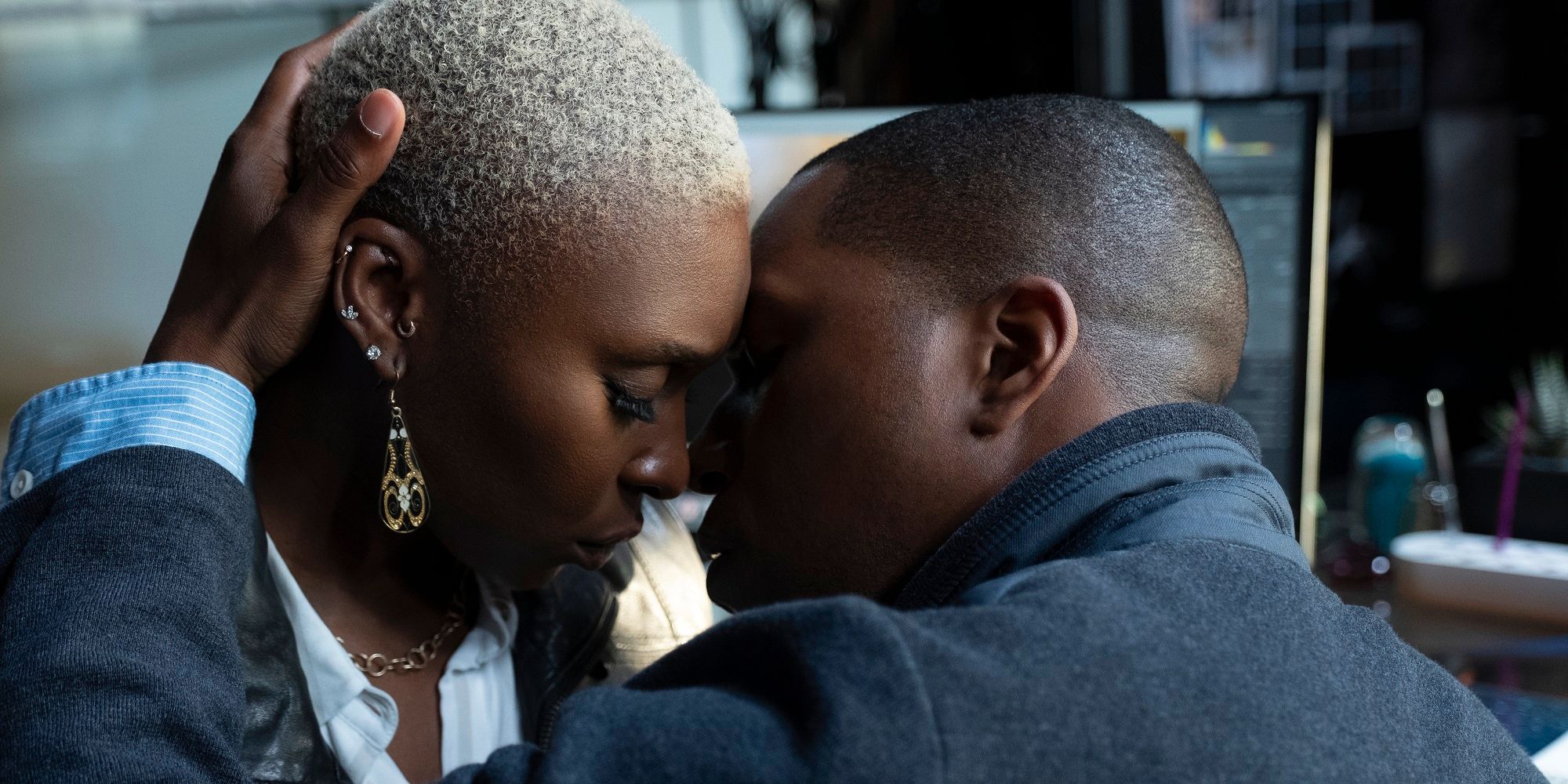 Needle In A Timestack Review: La inteligente ciencia ficción de Ridley es reflexiva pero hueca