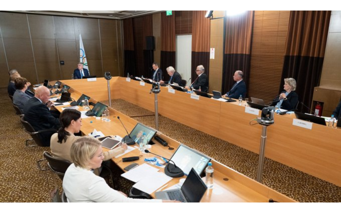 Pide COI a FIFA apoyo más amplio para celebrar un Mundial bianual | Video