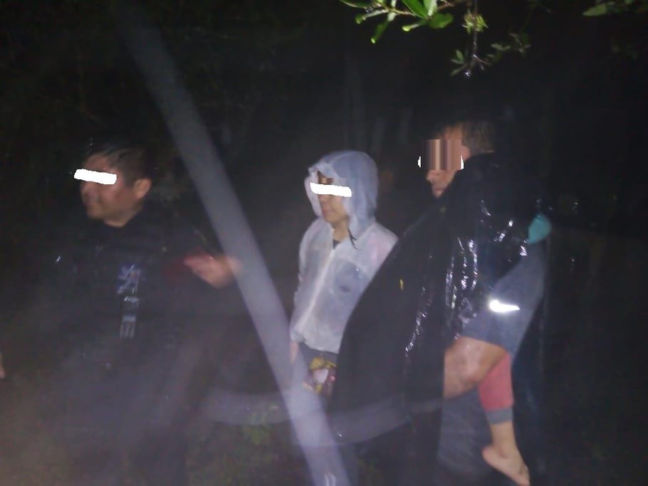 Rescatan a 3 personas perdidas en zona cerril de la comunidad de Santa Rita, San Juan del Río