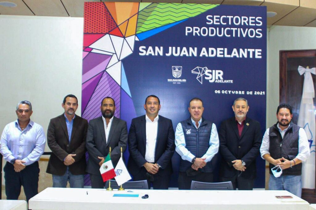 Roberto Cabrera suplica a empresarios no despedir de sus empleos a afectados de las lluvias en San Juan del Río