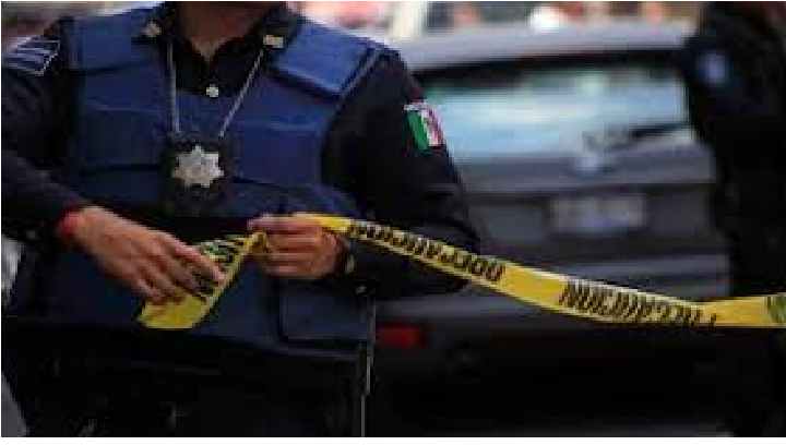 Se enfrentan a balazos dos policías,triángulo pasional, se disputan el amor de una mujer