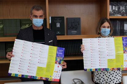  La consejera de Cultura, Marta Rivera de la Cruz, junto con el director de la Oficina del Español, Toni Cantó, presentan la programación del Festival Hispanidad.