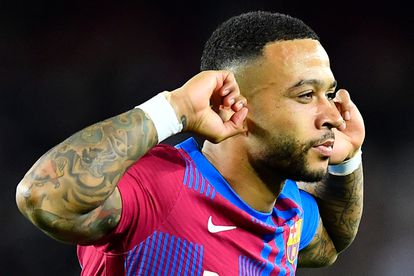 Memphis se tapa los oídos tras marcar al Alavés.