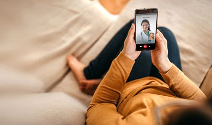 Divina Pastora ha puesto a disposición de los usuarios un servicio de telemedicina, al que se accede mediante dispositivos móviles a través de una aplicación gratuita propia, disponible para IOS y Android.