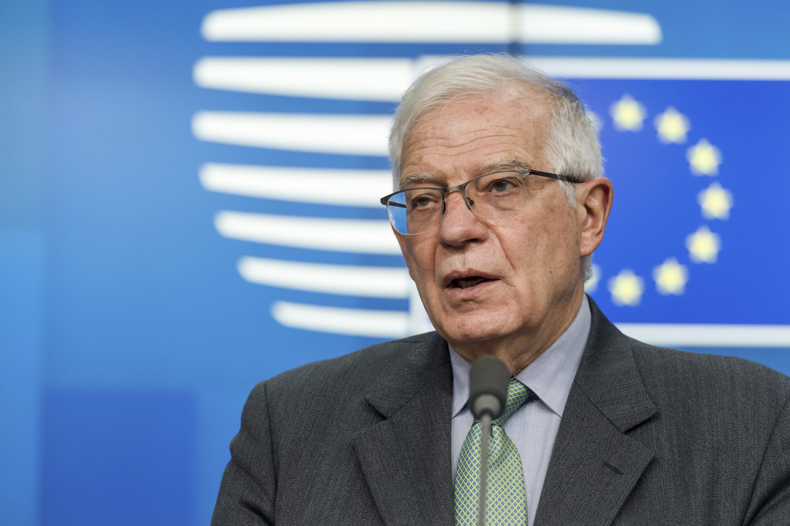 ‘Brújula estratégica’ y mundo tripolar