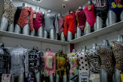 El negocio se ha sofisticado y hoy existen decenas de modelos de todos los tamaños en tiendas de Medellín (Colombia).