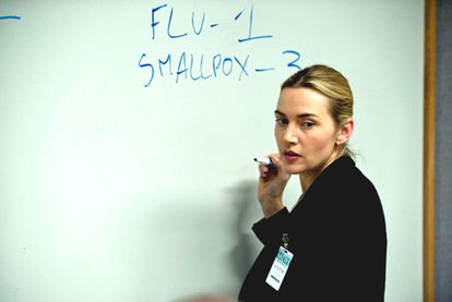Kate Winslet, en 'Contagio', de Steven Soderbergh. La película de 2011 que adelantó qué podría pasar en caso de una pandemia muy parecida a la que se ha vivido con la Covid 19.