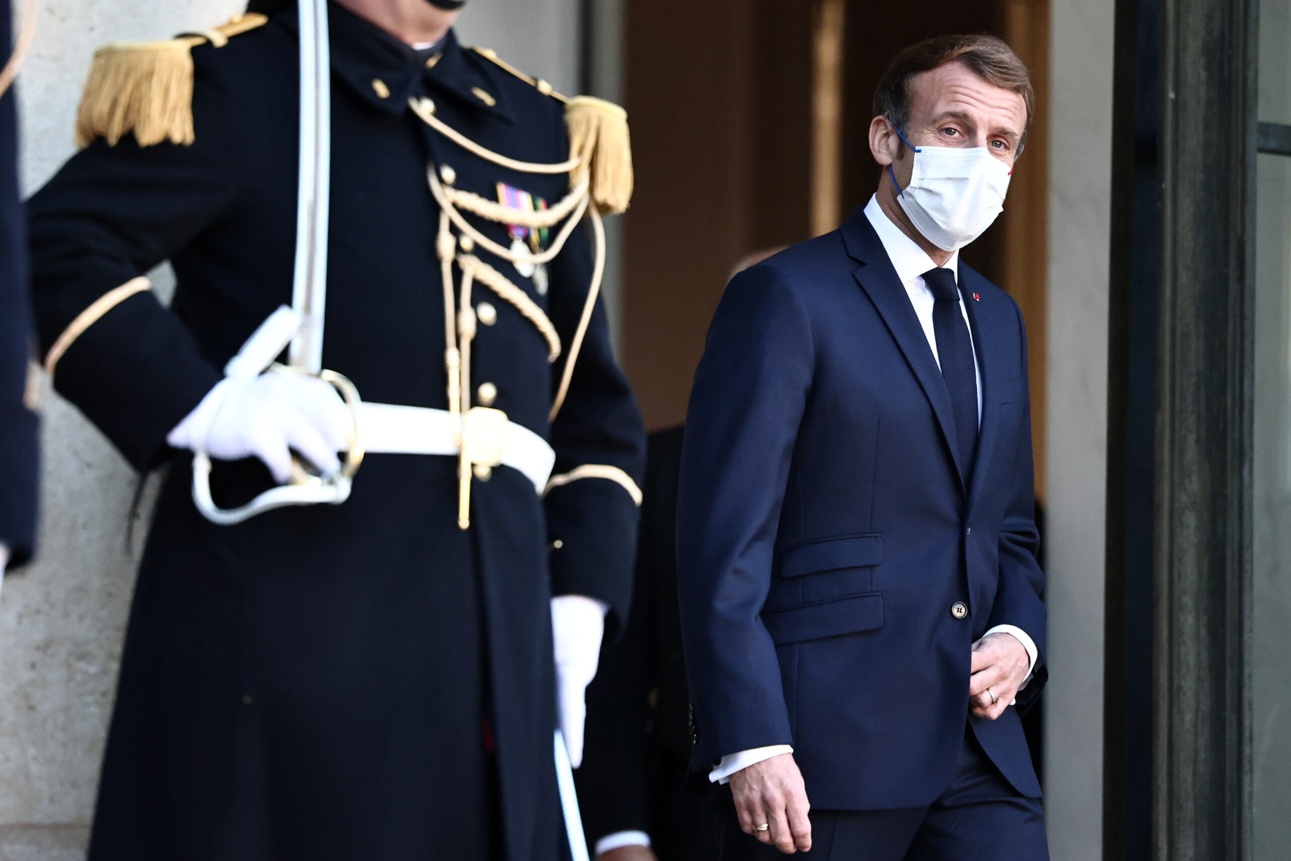 Francia construirá nuevos reactores nucleares para mantener la independencia energética y combatir el cambio climático