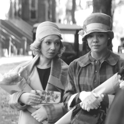 Ruth Negga (izquierda) y Tessa Thompson, en 'Claroscuro'