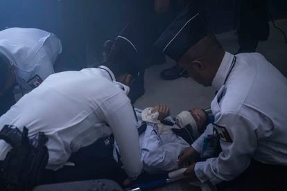 Los futuros policías realizan simulacros de secuestro como parte su preparación en la academia en Nezahualcóyotl.