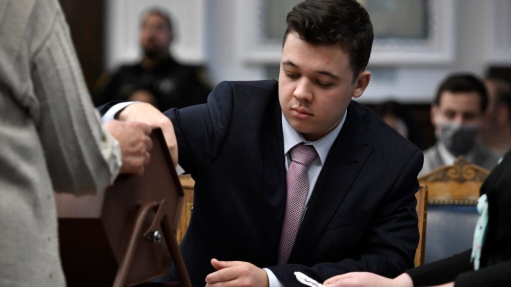 Kyle Rittenhouse encabeza proceso para la selección de su propio jurado