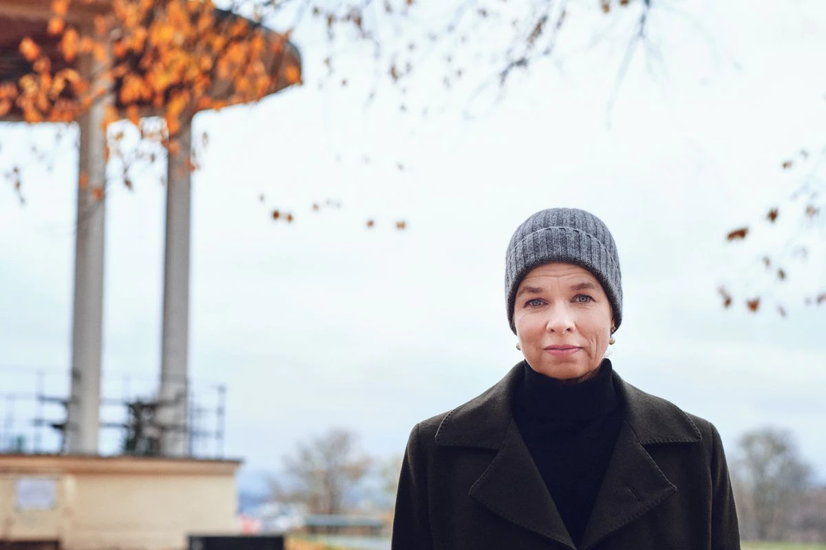 Linn Ullmann recompone su infancia en ‘Los inquietos’, libro que planeó con su padre, Ingmar Bergman