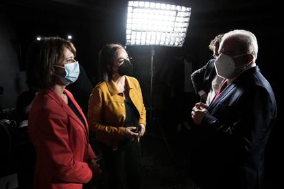 Lula da Silva conversaba con Pepa Bueno (centro) y Lucía Abellán el viernes en Madrid.