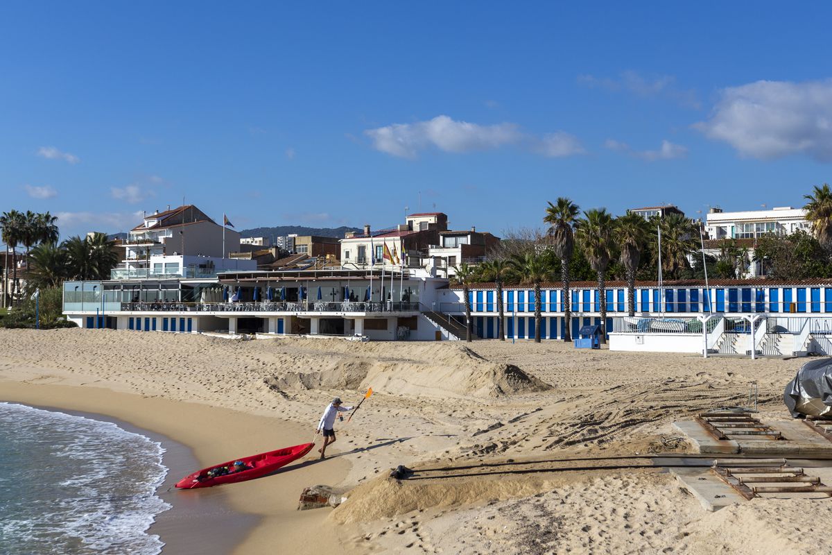 La tensa espera del club náutico