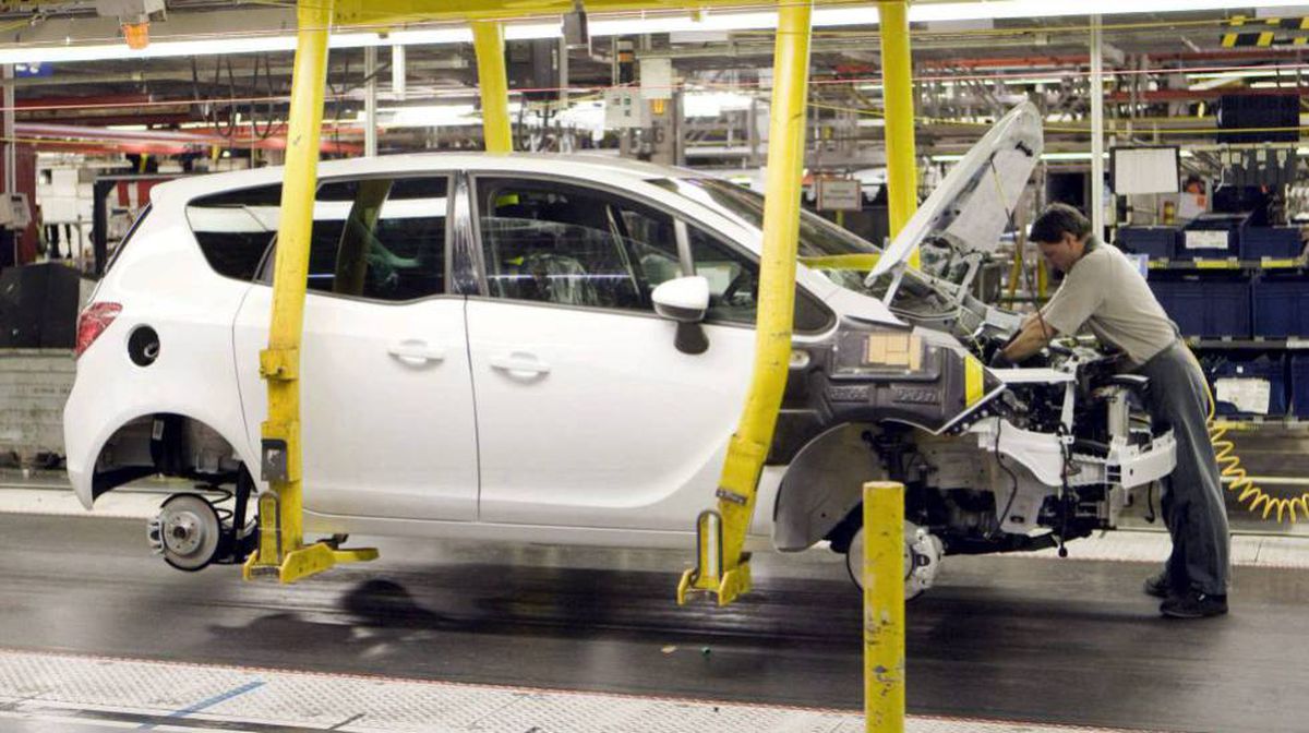 La falta de chips ya destruye puestos de trabajo en la industria del automóvil