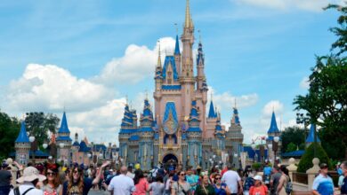 Disney pausa venta de la mayoría de sus pases anuales
