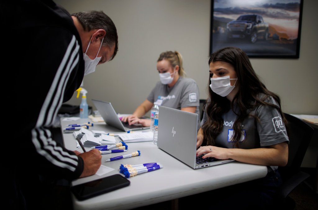 El desempleo en EEUU cae a su nivel más bajo en 52 años