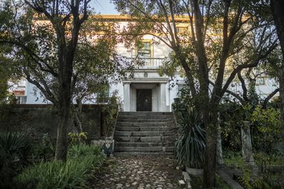 Fachada principal de la mansión levantada en el siglo XIX por Manuel del Saz Caballero.