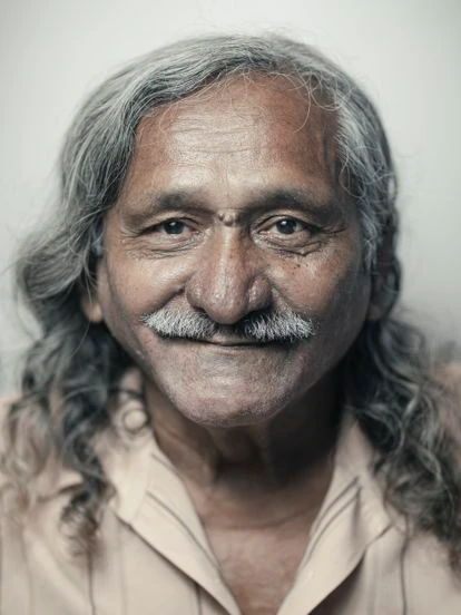 Antônio Gecínio de Lima, de 69 años, tiene que estar inscrito en el registro civil para cobrar su pensión.