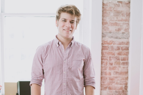 A medida que algunos campamentos de codificación costosos se desvanecen, Codecademy avanza con ofertas pagas asequibles y una nueva aplicación móvil