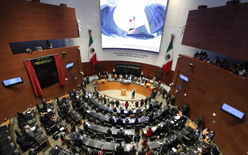 Alistan senadores iniciativas para regular inversiones de funcionarios en paraísos fiscales