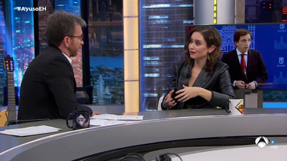 Pablo Motos entrevista a Isabel Díaz Ayuso, este martes en 'El hormiguero'.