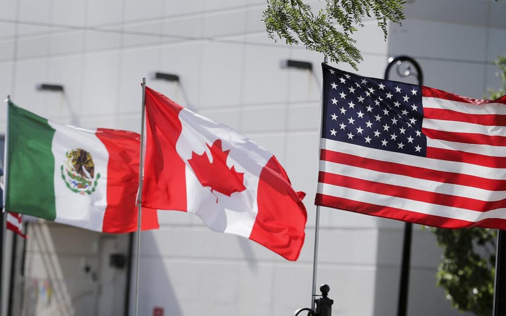 Biden podría abordar iniciativa de reforma eléctrica de México en cumbre trilateral: Reuters