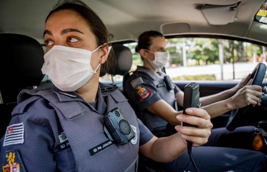 Brasil coloca cámaras a sus agentes de policía para combatir el gatillo fácil