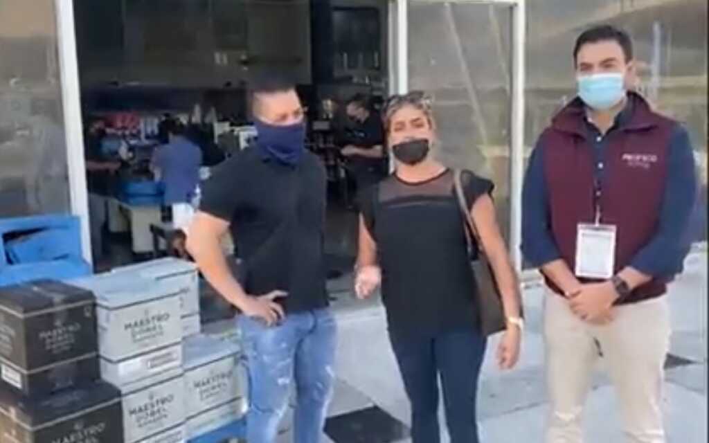 Buen Fin | Profeco obliga a tienda a vender 216 botellas de tequila a pareja