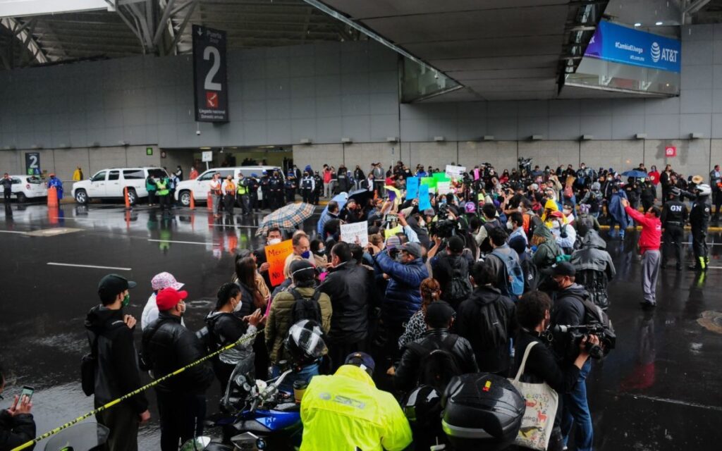 Comparecerán ante FGR padres de niños con cáncer afectados por desabasto de medicamentos