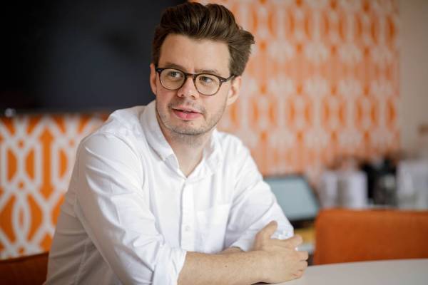 Con 42 millones de dólares, la nueva facultad de inteligencia artificial planea obtener más doctorados … y mantenerse alejado de la política