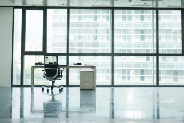 Cree un manual e integre la inteligencia artificial para incorporar a los empleados remotos