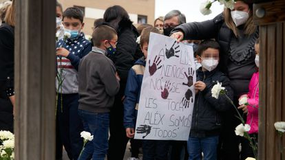 Concentración en recuerdo de Álex, el niño de nueve años asesinado en Lardero (Logroño).