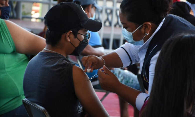 Dan a conocer las sedes de vacunación para adolescentes en la CDMX