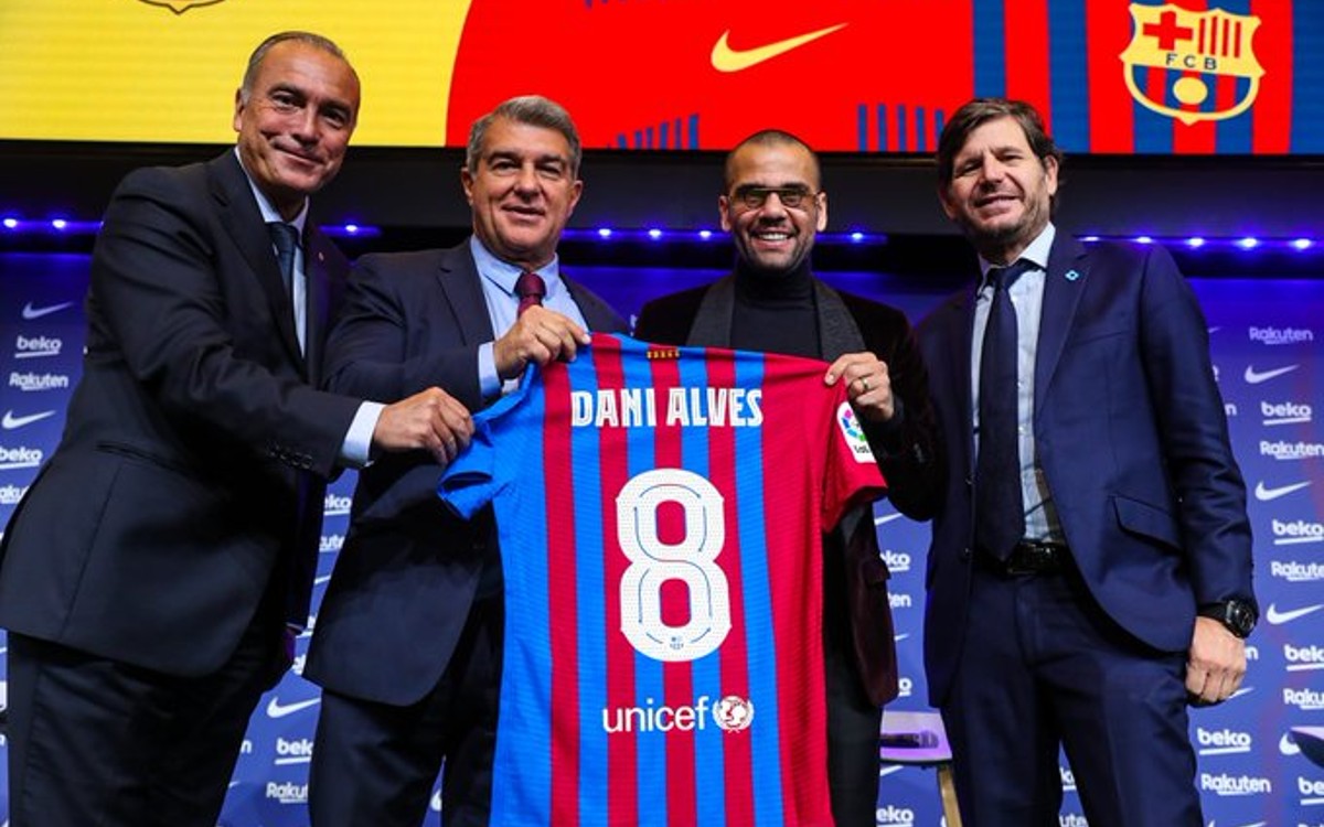 “(Dani) Alves contagiará su carácter ganador al equipo”: Joan Laporta | Video