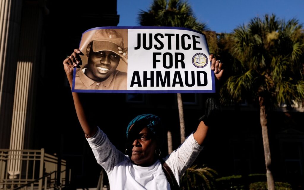 Declaran culpables a tres hombres blancos por asesinar a afroamericano mientras hacía ejercicio