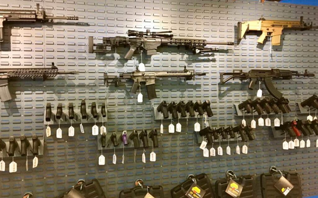 Demanda contra empresas armamentistas busca la paz: Relaciones Exteriores