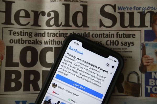 Después de la flexión de noticias de Facebook, Australia aprueba un código de negociación para plataformas y editores