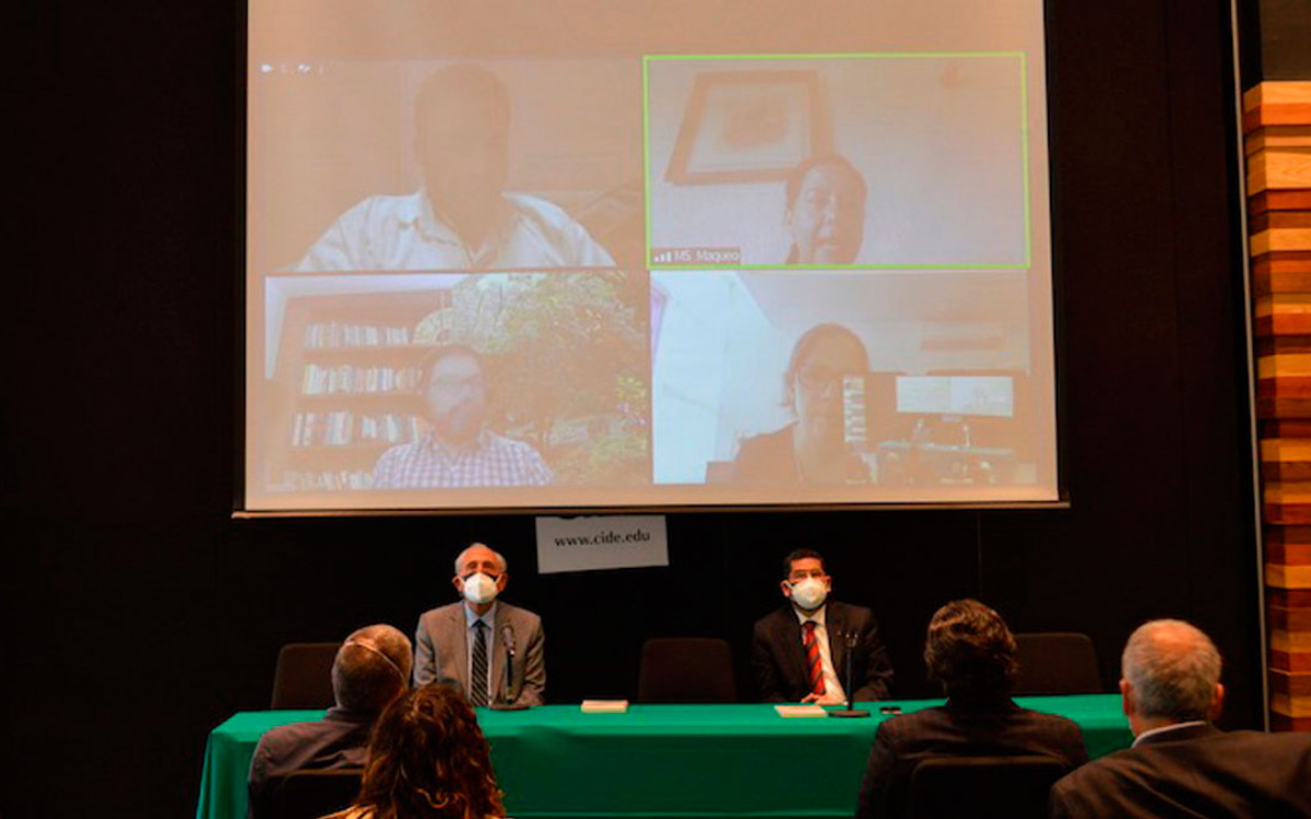 Director del CIDE destituye a secretaria académica por 'acto de rebeldía'