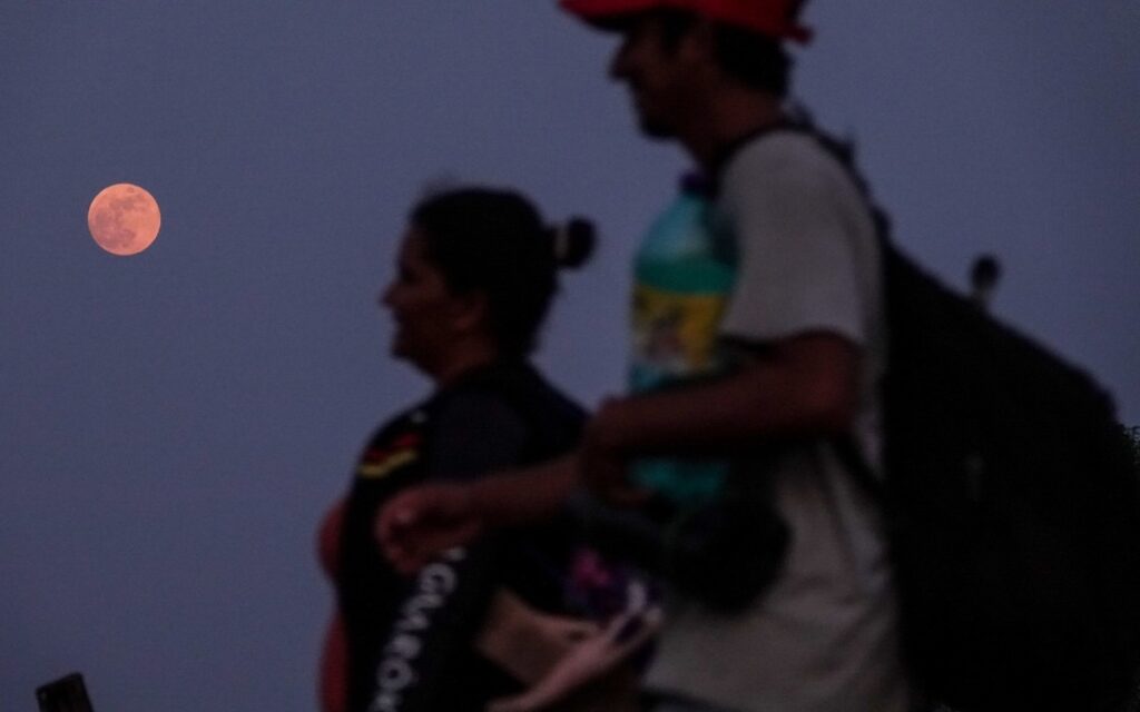 EU invertirá en Centroamérica y sur de México para contener migración: Ebrard