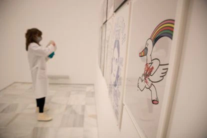 Imágenes de Curro, mascota de la Exposición Universal de Sevilla en 1992, con las que se inauguran las nuevas salas.