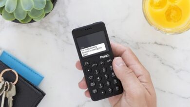El Punkt MP02 se acerca más a lo que debería ser un teléfono minimalista