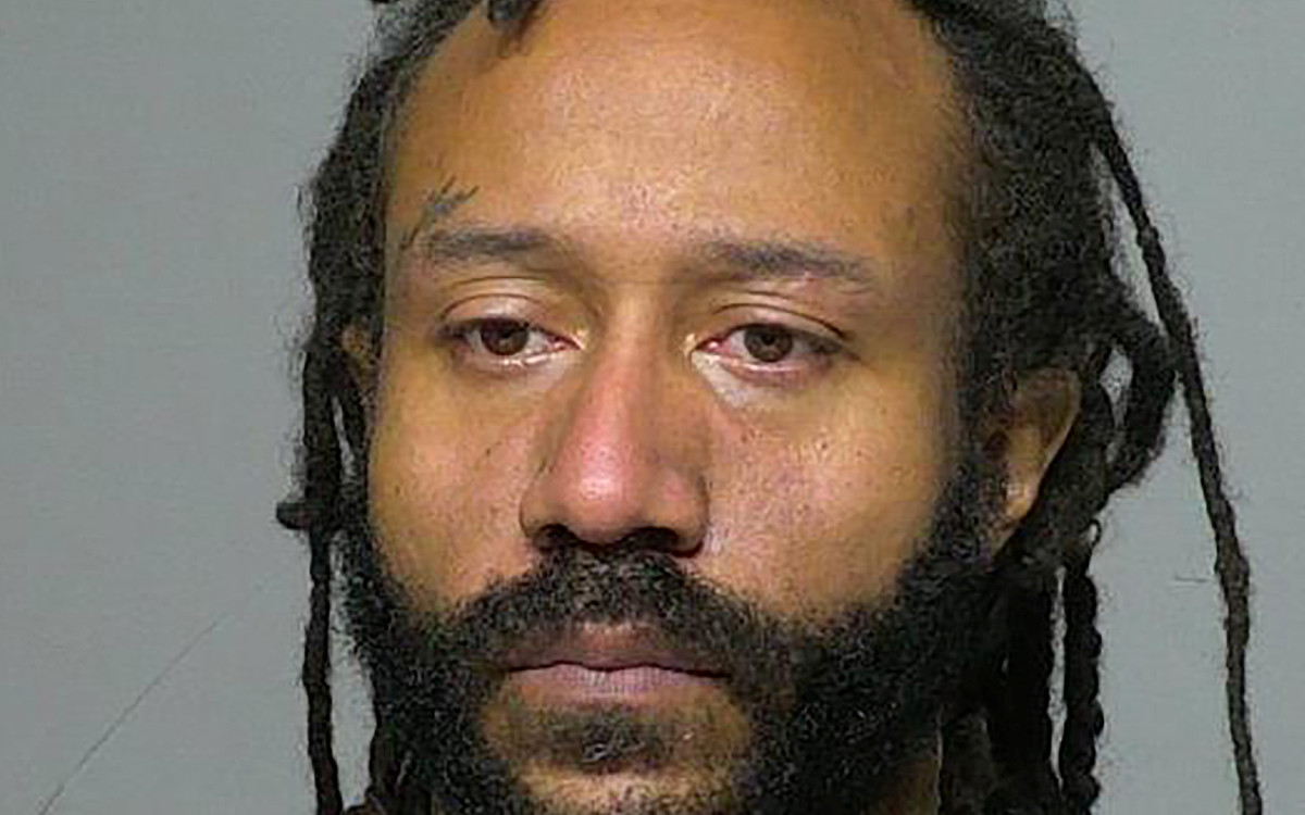 Él es Darrell Brooks, acusado de atropellar a multitud en desfile navideño