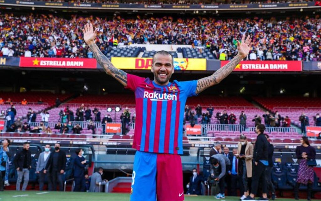 "El vestuario ya está mejor porque estoy yo": Dani Alves | Video