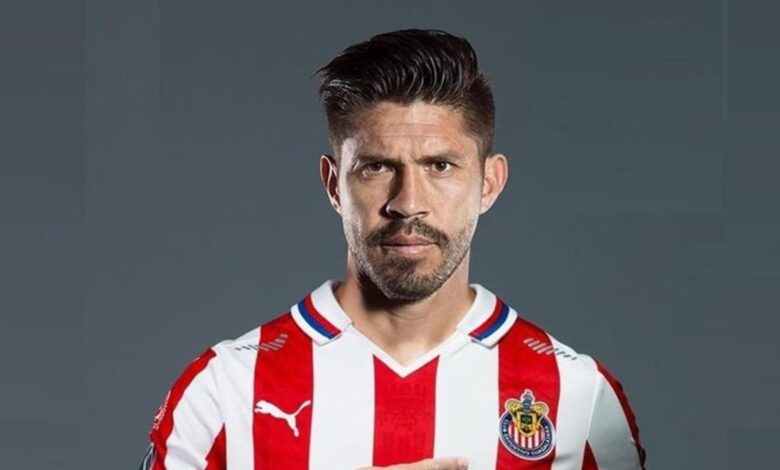Es Oribe Peralta la primera baja del Guadalajara | Tuit