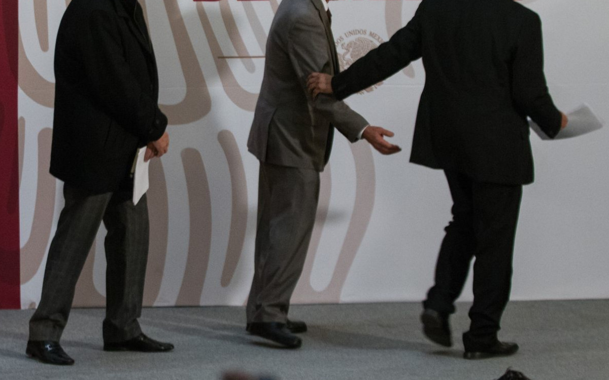 Es falso el ‘código’ que prohíbe enseñar tatuajes, dice Presidencia tras nota de primera plana