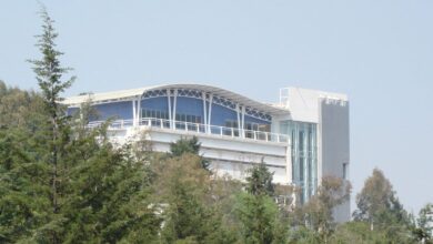 Estudiantes protestan contra 'atropelladas decisiones unilaterales' del director del CIDE